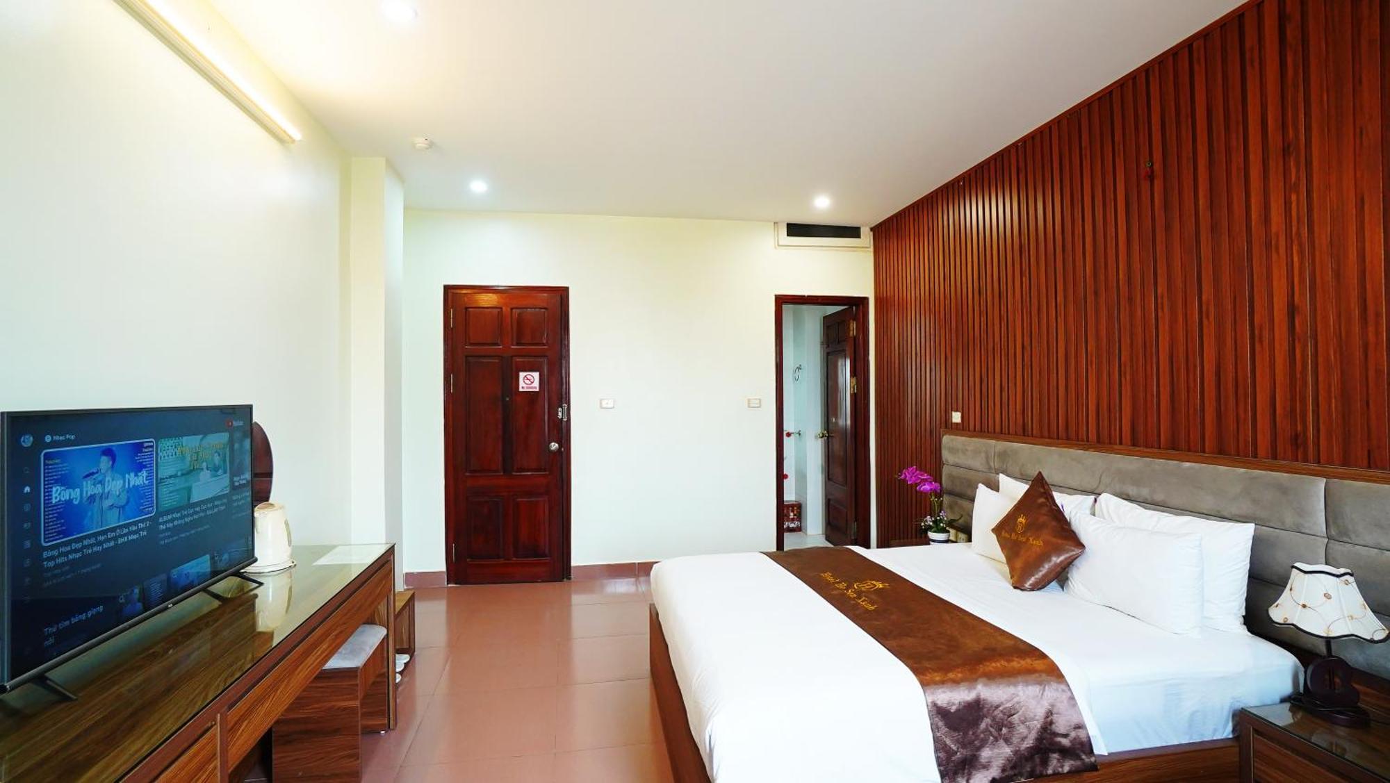 Ho Sen Xanh Hotel Hanoi Exterior photo