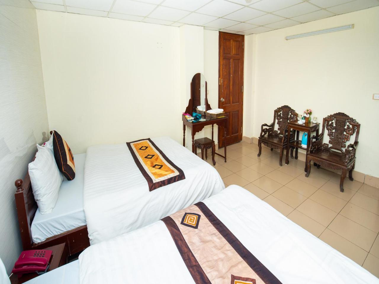 Ho Sen Xanh Hotel Hanoi Exterior photo