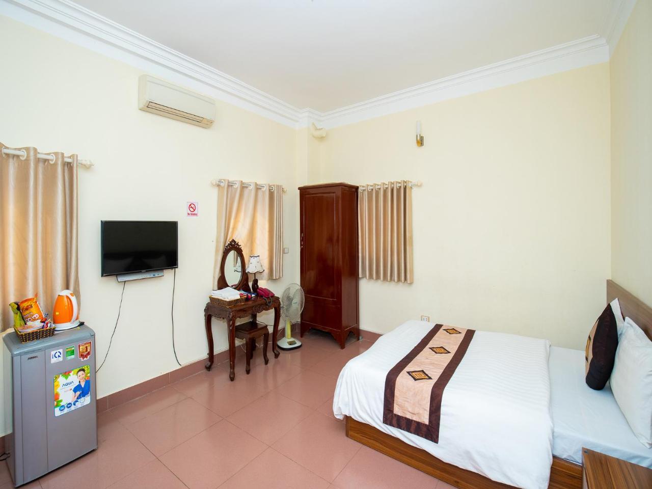 Ho Sen Xanh Hotel Hanoi Exterior photo
